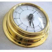 **Kleine, leichte Uhr in Bullaugenform aus Messing- Durchmesser 10 cm