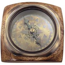 Kompass- Antik-Messing- anlaufgeschützt- auf Holz