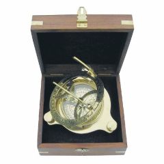 **Sonnenuhr- Kompass ? 11 cm in Holzschatulle 14x 14 cm