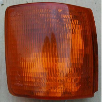 NEU + Blinker / Blinklicht / Blinkleuchte Audi 80 / 90 L 81 .1 / 85 / Q gelb - 9.78 - 8.84 + + + NEU | MAV - 16741