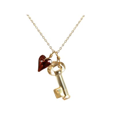 Gemshine - Damen - Halskette - Anhänger - Vergoldet - Schlüssel - Herz - Rot - Gelbgold - MADE WITH SWAROVSKI  | 11531381drops/gem