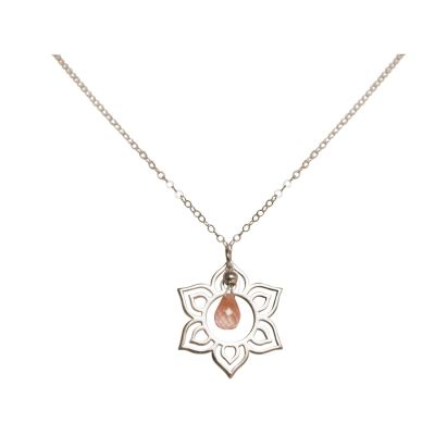 GEMSHINE Damenhalskette aus 925 Silber mit YOGA Lotusblume und Rosenquarz | 11613181drops/gem